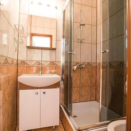 U Pipisia ホームステイ ビャウカ